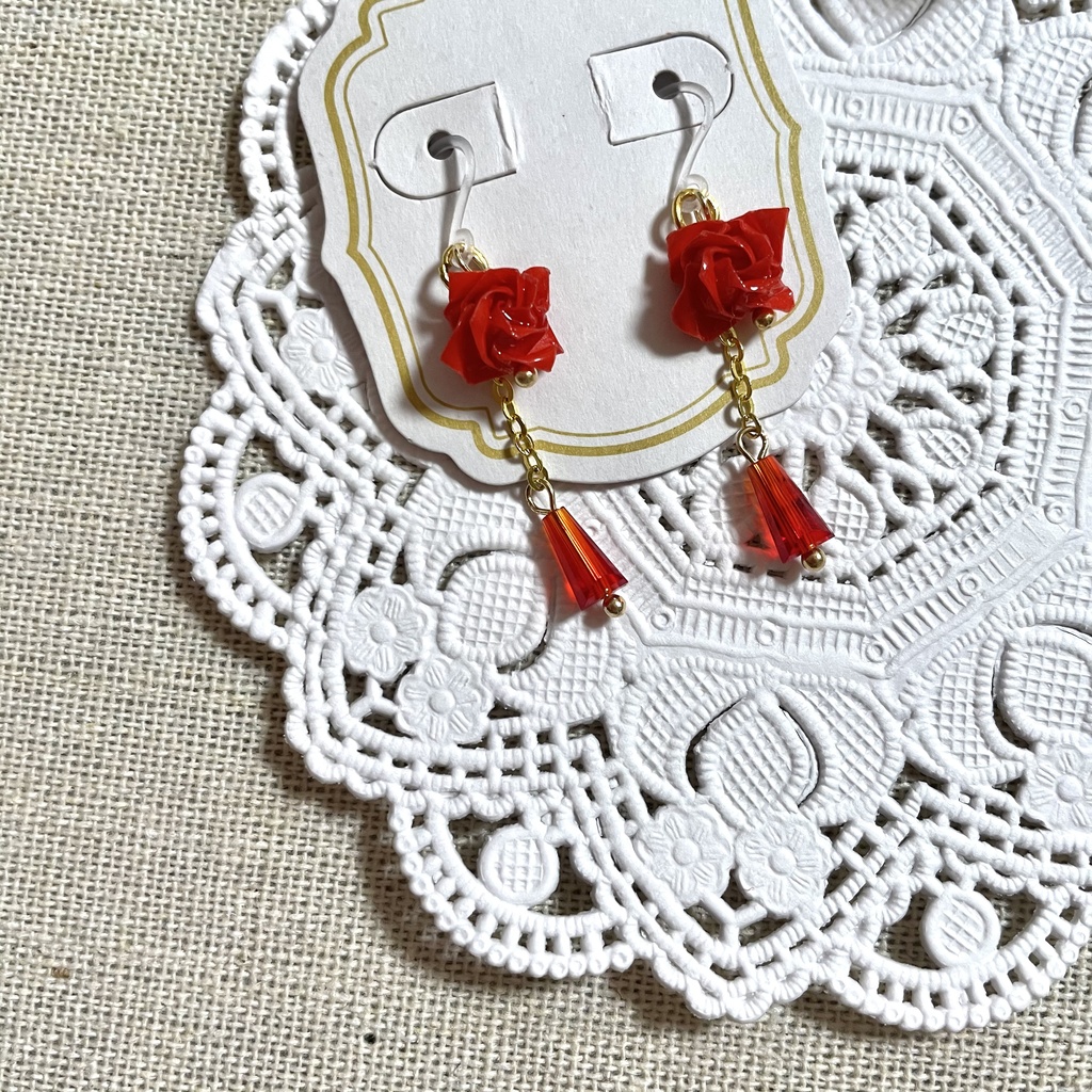 【お楽しみ】アクセサリー2点+ストラップorマスクチャーム1点セットパック