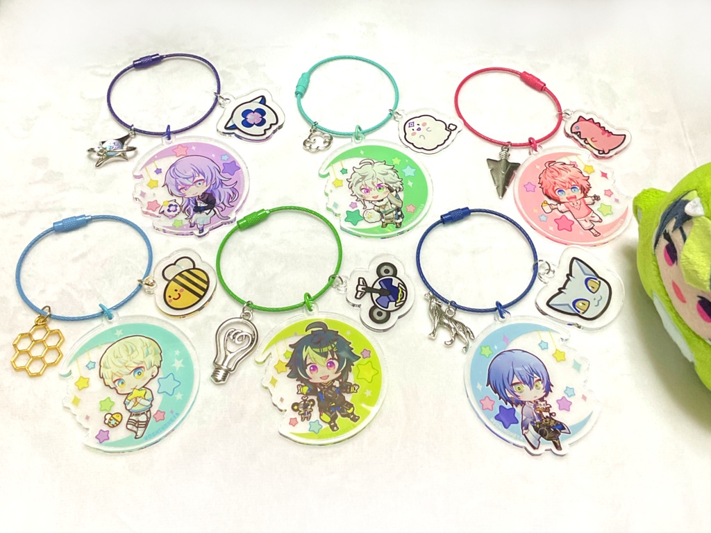 【非公式】ワイヤーリングアクリルキーホルダー