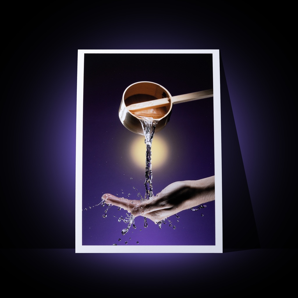 [A3 photo print] Water flowing from Hishaku to your hands