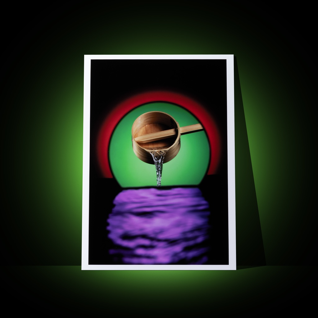 [A3 photo print] A Japanese-style two-sided world reflected in the mirror and reality