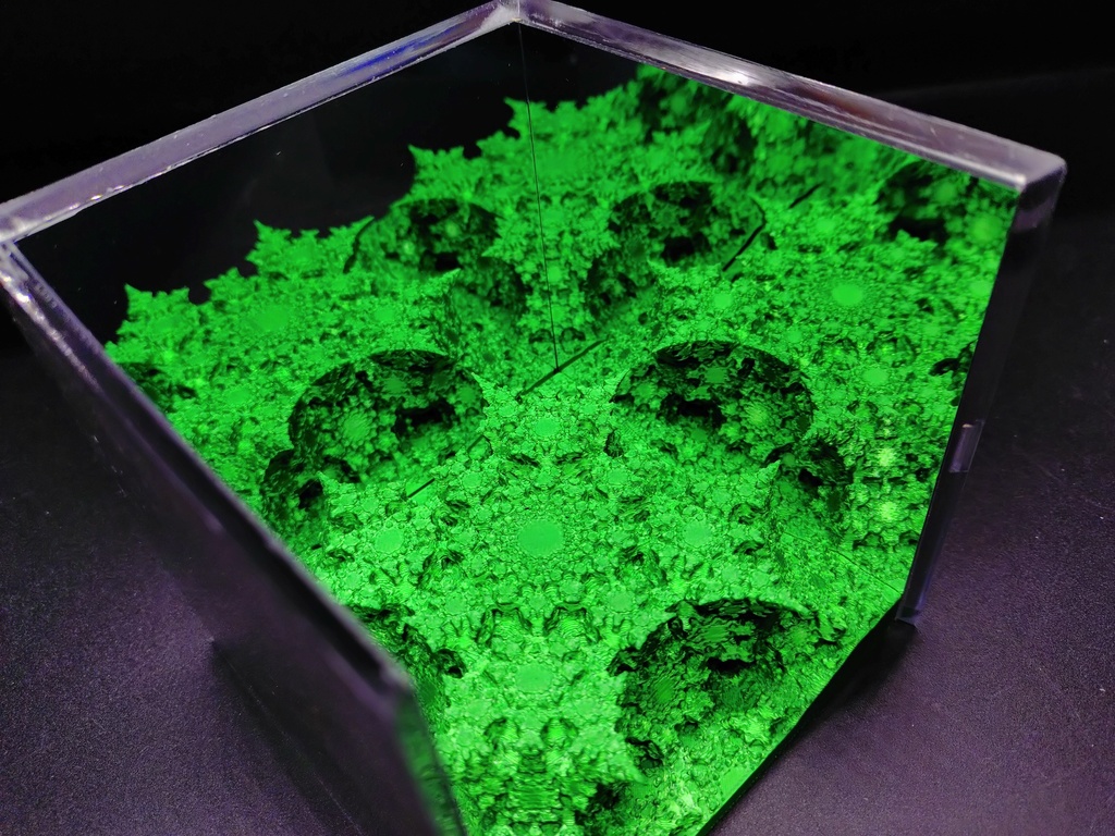 フラクタルボックス(green)