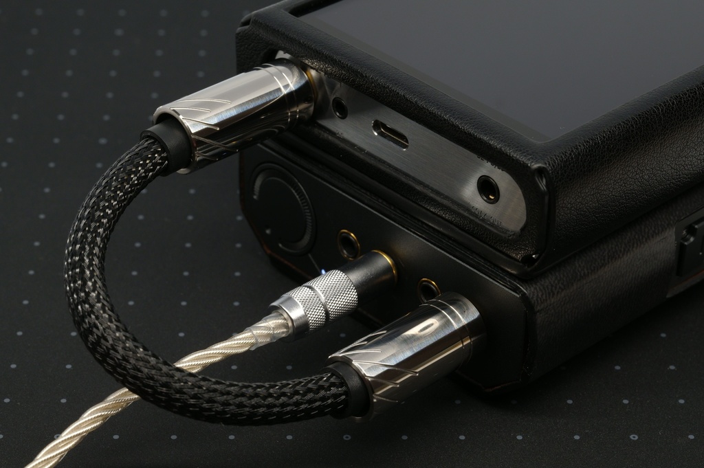 connect 02 (4.4mm 5極 ・3.5mm 3極)