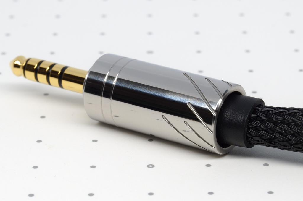 connect 02 (4.4mm 5極 ・3.5mm 3極)