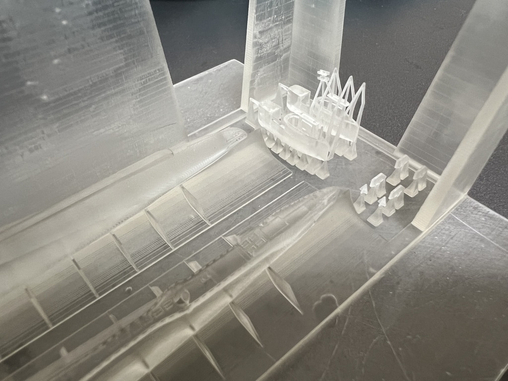 1/700 イギリス海軍 T型潜水艦第三グループ(吃水線・フルハル選択式) 1隻