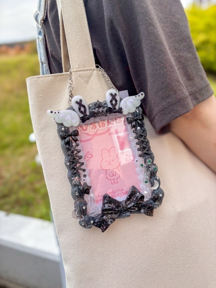 うさみみでかリボン ホイップデコケース ブラック B7サイズ