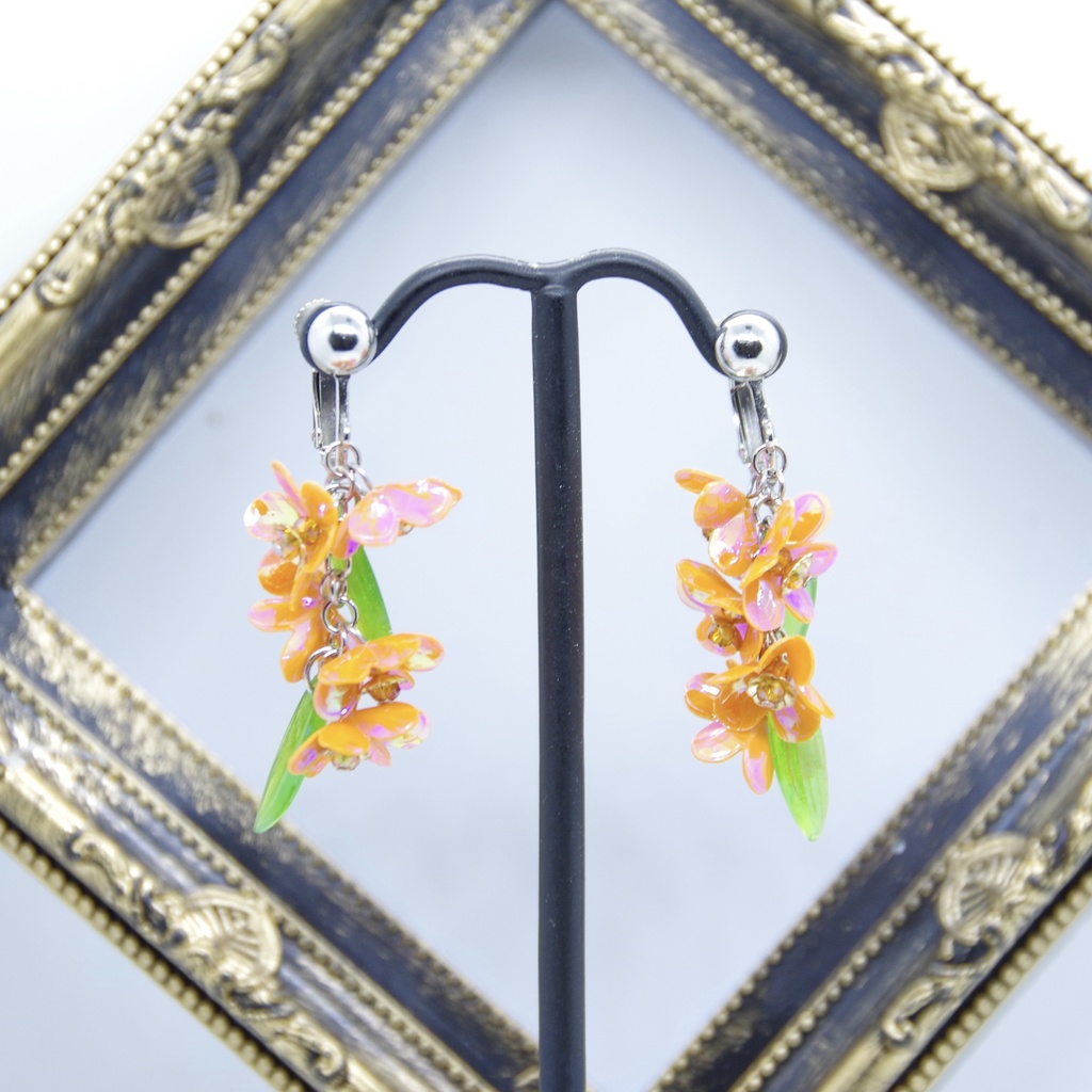 概念ピアス・イヤリング／志方弥生