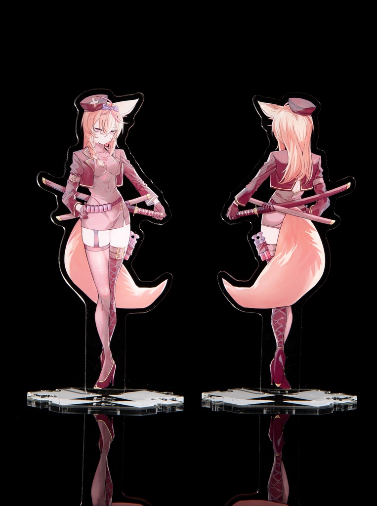 【holo live】Blade of Light and Shadow アクリルフィギュア