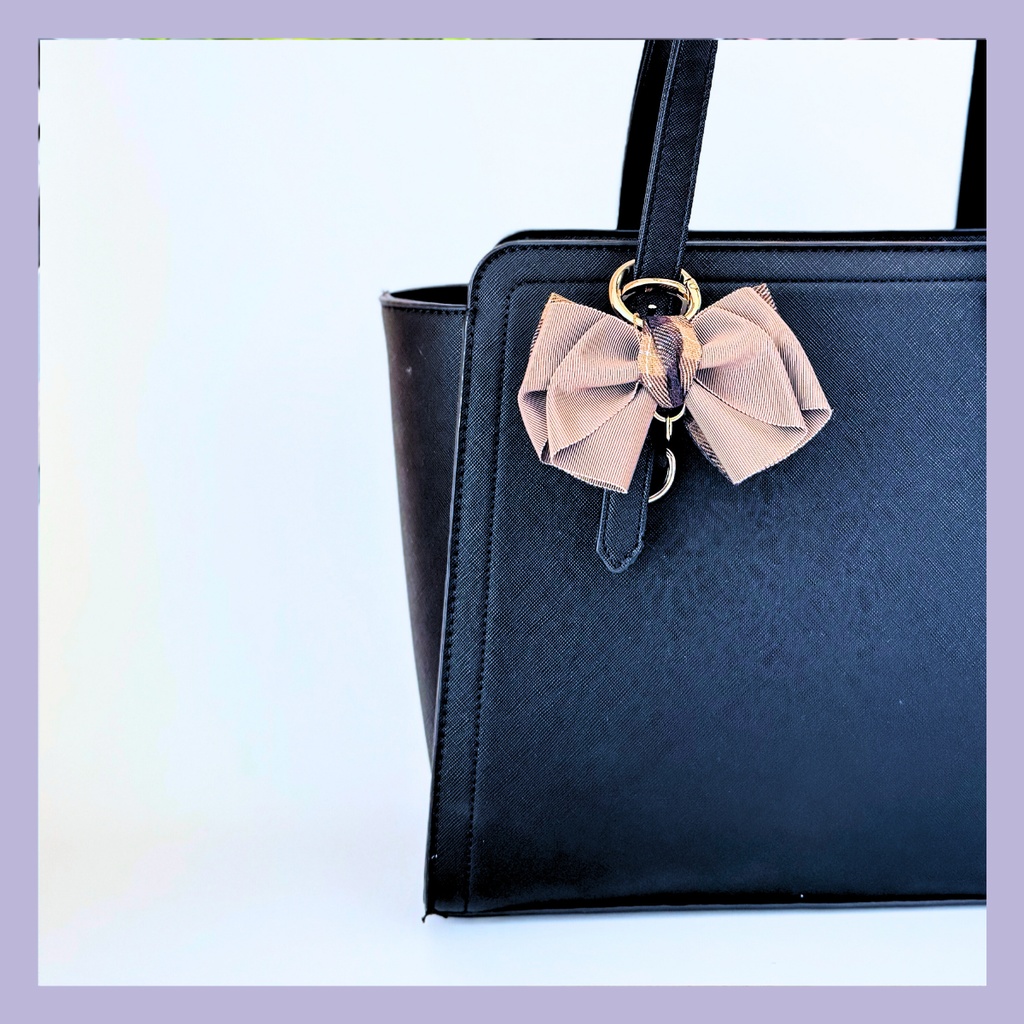 ラ・ボンボニエール 秋生まれ組 イメージリボンのバッグチャーム