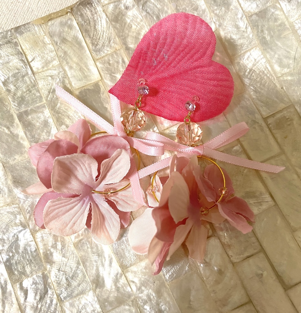 花びらのドリーミングイヤアクセ ピアス・イヤリング