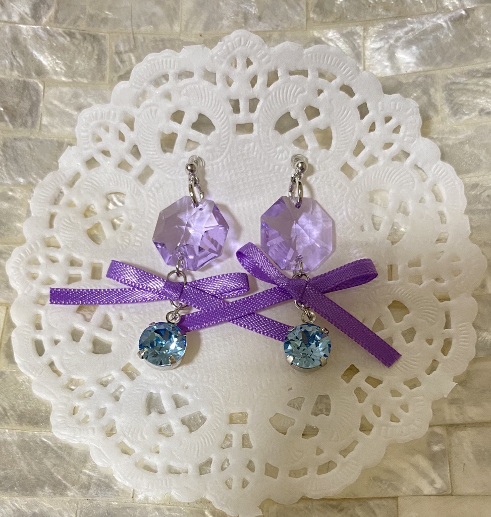 スワロフスキー ガラスが煌めくイヤアクセ イヤリング ピアス