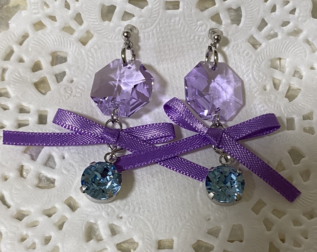 スワロフスキー ガラスが煌めくイヤアクセ イヤリング ピアス