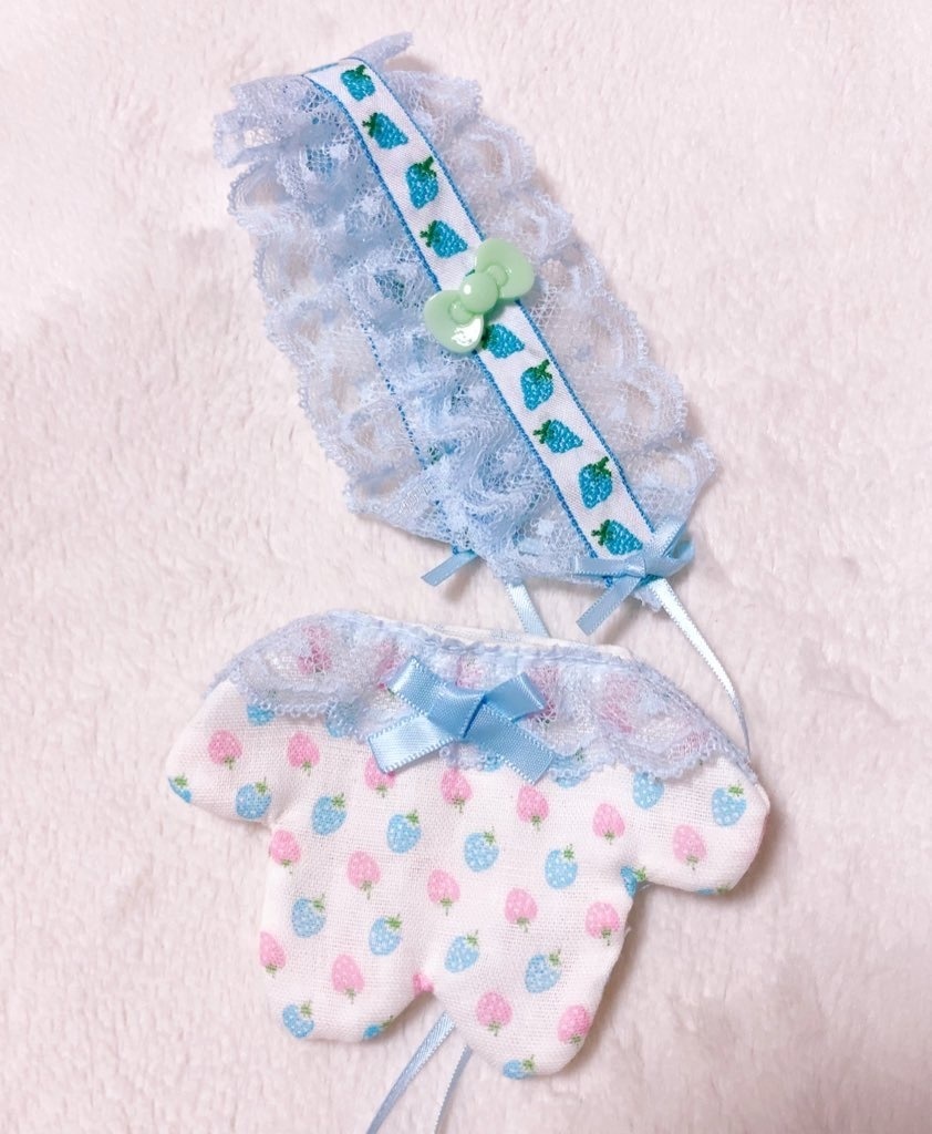 いちごのヘッドドレスとハートエプロンの いちごのかわいい妖精さんセット(再販の為パーツ変更有)