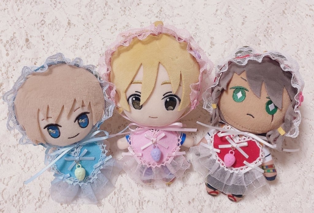 いちごのヘッドドレスとハートエプロンの いちごのかわいい妖精さんセット(再販の為パーツ変更有)