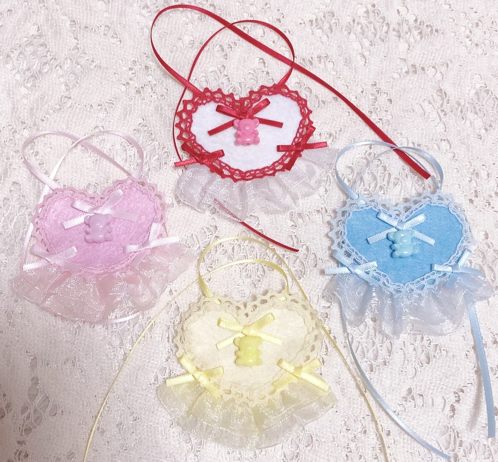 いちごのヘッドドレスとハートエプロンの いちごのかわいい妖精さんセット(再販の為パーツ変更有)