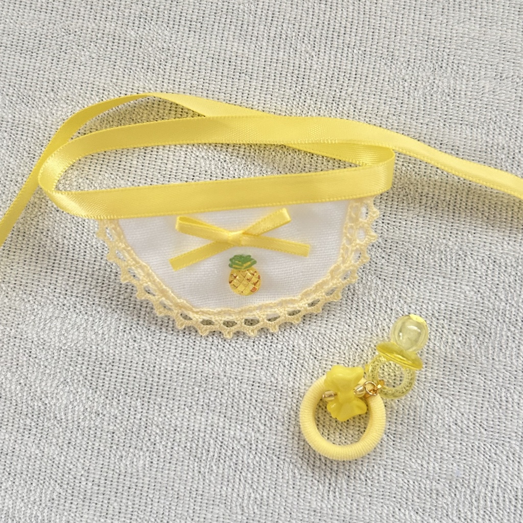 くま耳帽子とあかちゃん服のセット
