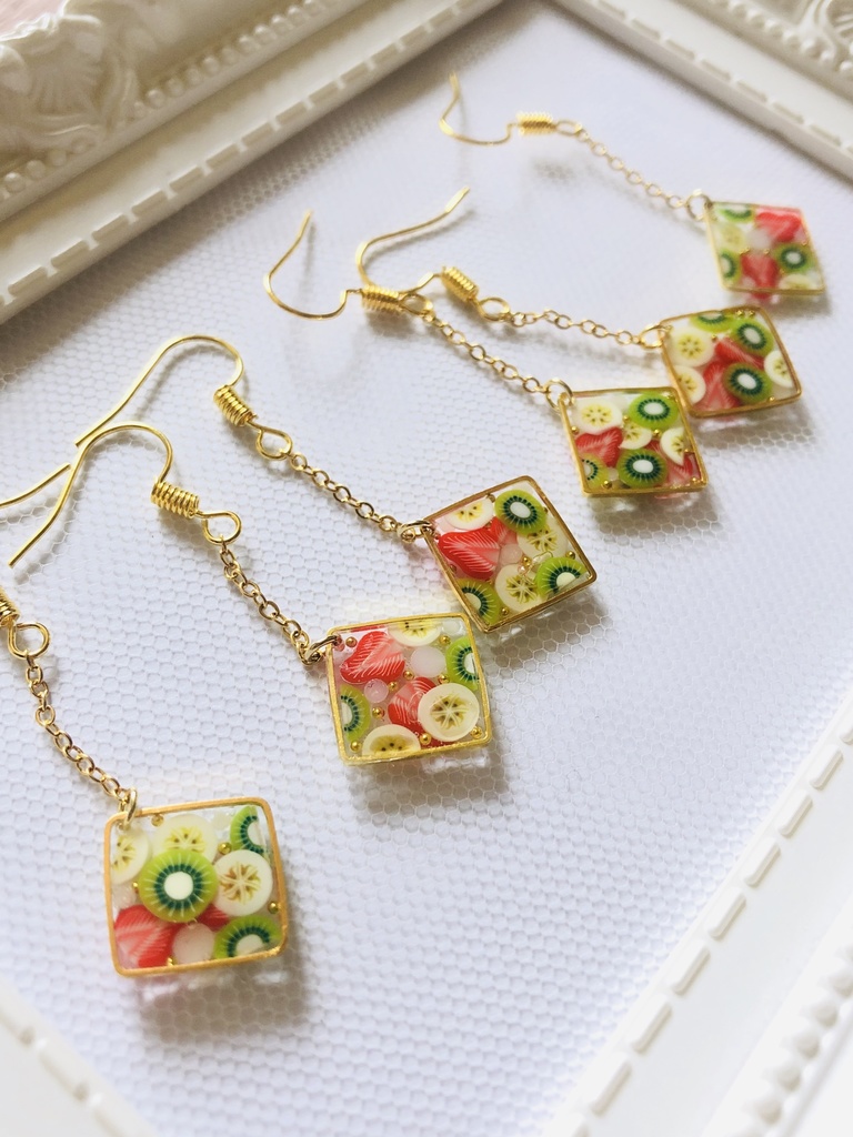 ゆらゆらミックスフルーツピアス