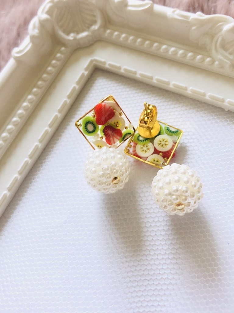 パールボール✖︎ミックスフルーツピアス