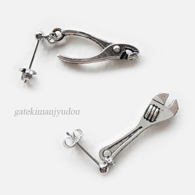 プライヤーとレンチのピアス【イヤリング等変更可】