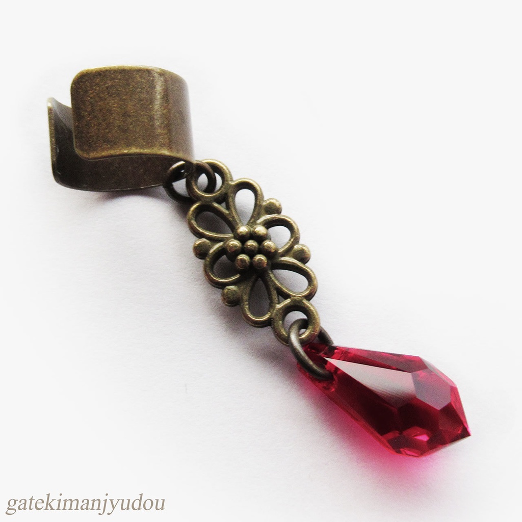 アンティーク調イヤーカフ/赤