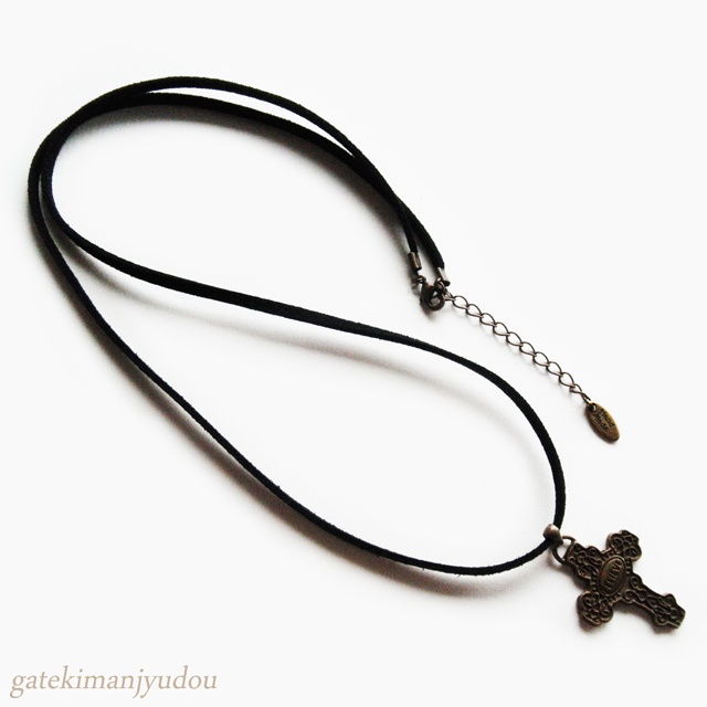 アンティーク風クロスのレザーコードネックレス【長さ変更可】