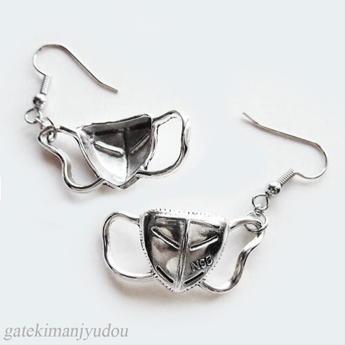 マスクピアス【イヤリング等変更可】