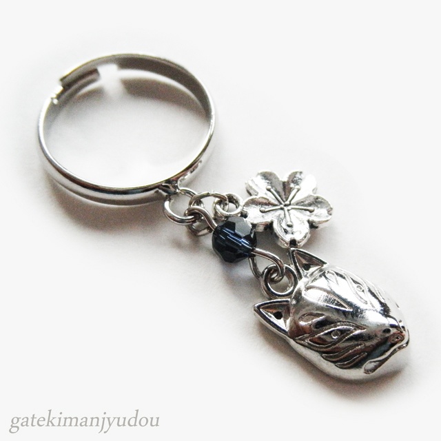 狐面と桜のリング【ビーズの色変更可】