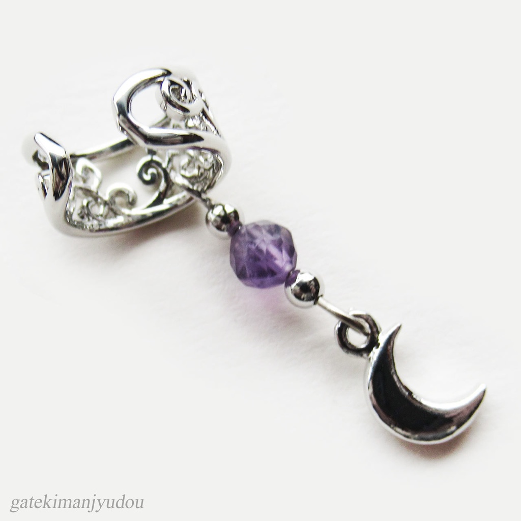 三日月とアメジストのイヤーカフ