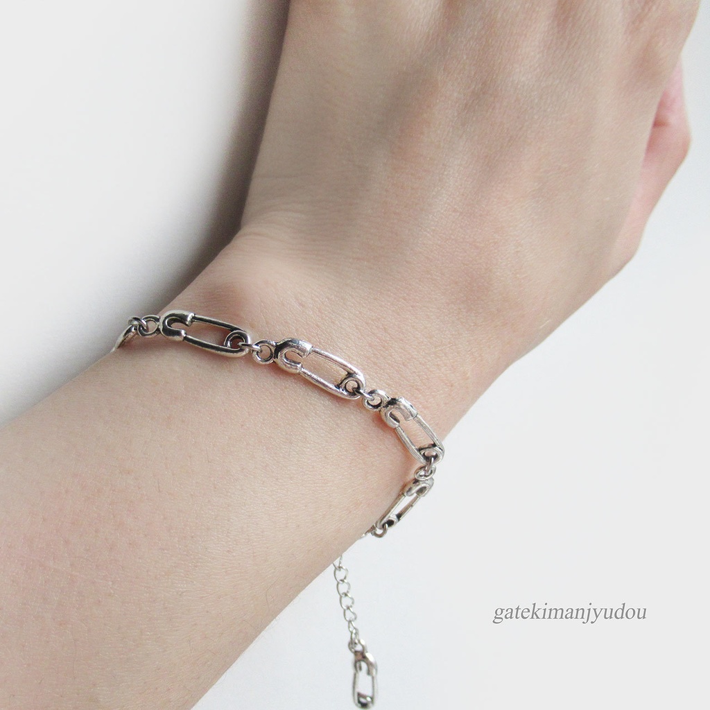 安全ピンのブレスレット【長さ変更可】