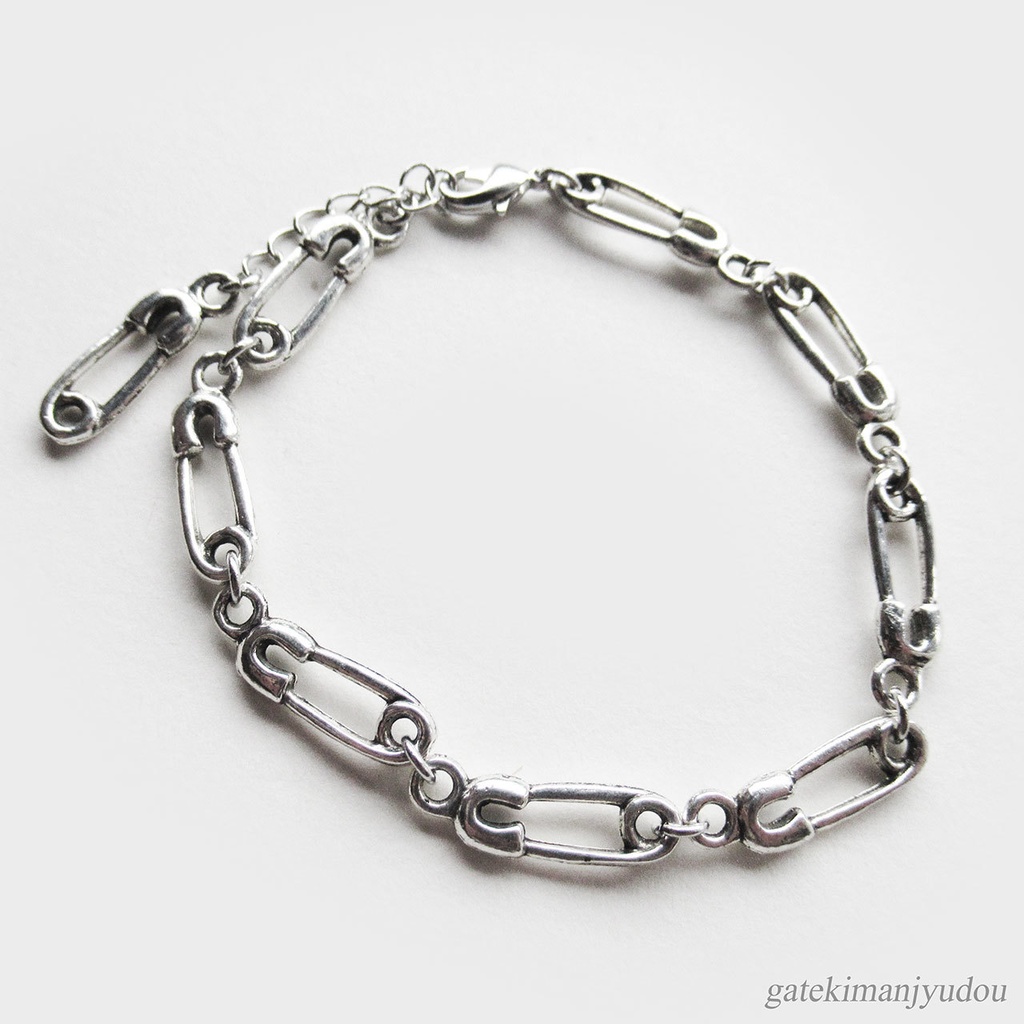 安全ピンのブレスレット【長さ変更可】