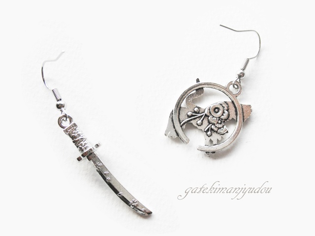 日本刀と鶴のピアス【イヤリング等変更可】