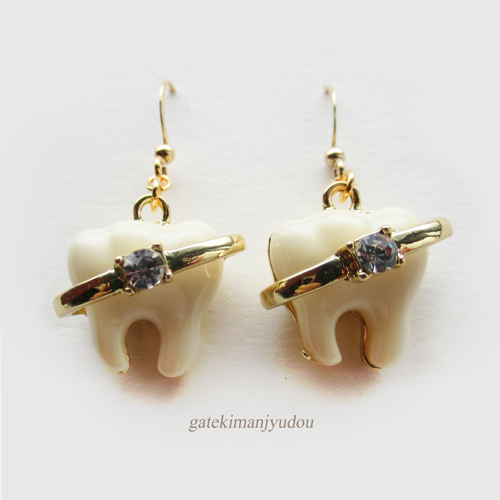 歯☆ピアス【イヤリング等変更可】
