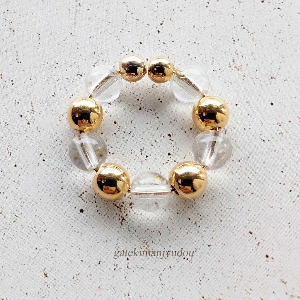 水晶のイヤーカフ【イヤリング使用可】