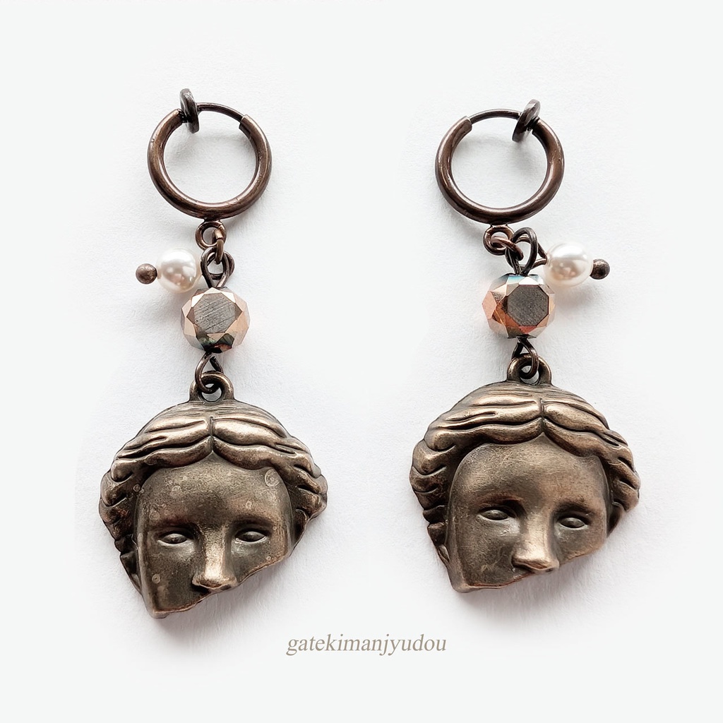 仮面のフープイヤリング【ピアス等変更可】