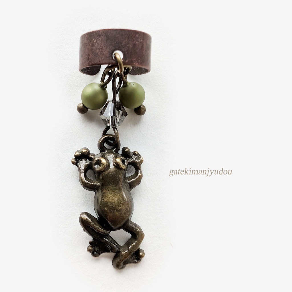 蛙さんイヤーカフ