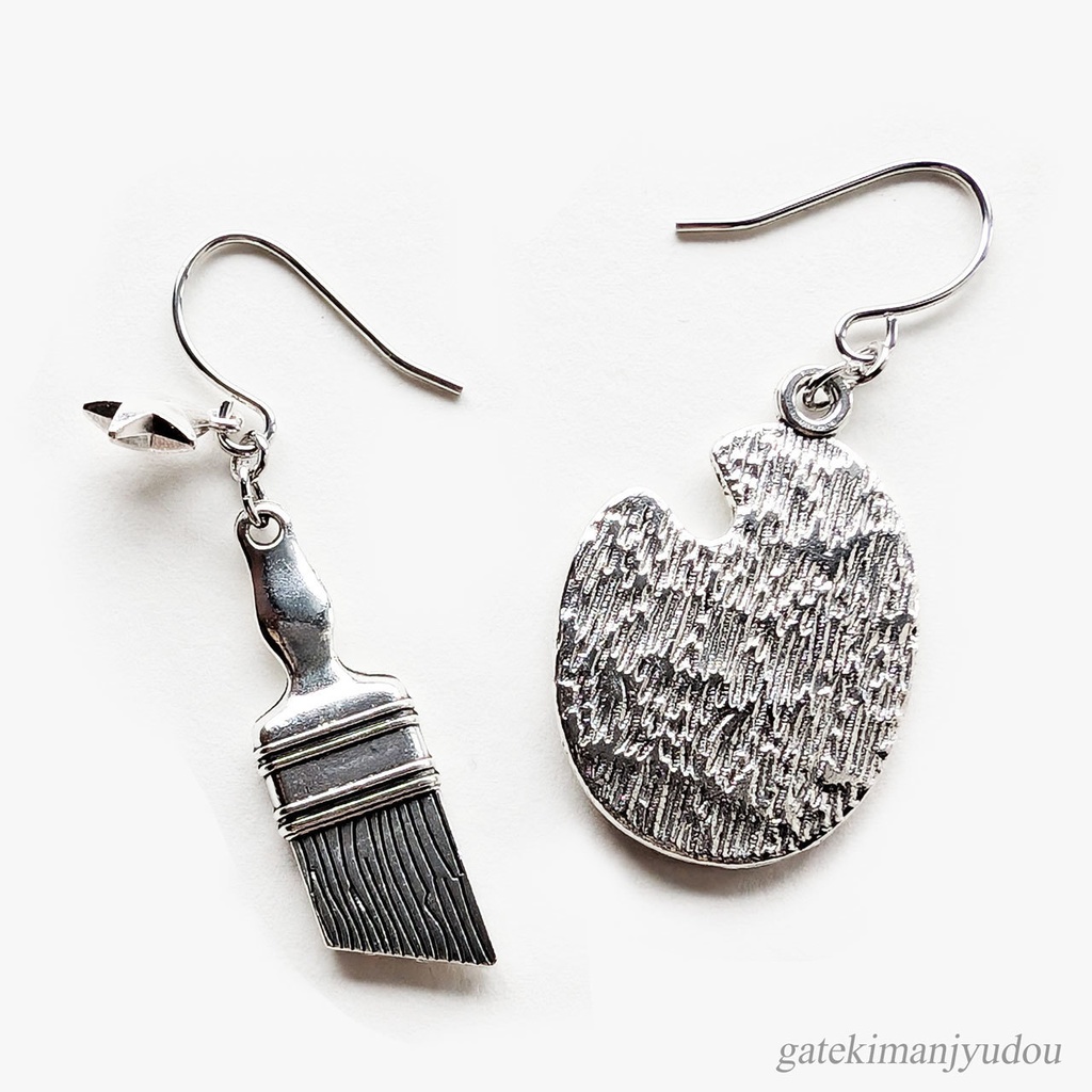 パレットと刷毛ピアス【イヤリング等変更可】