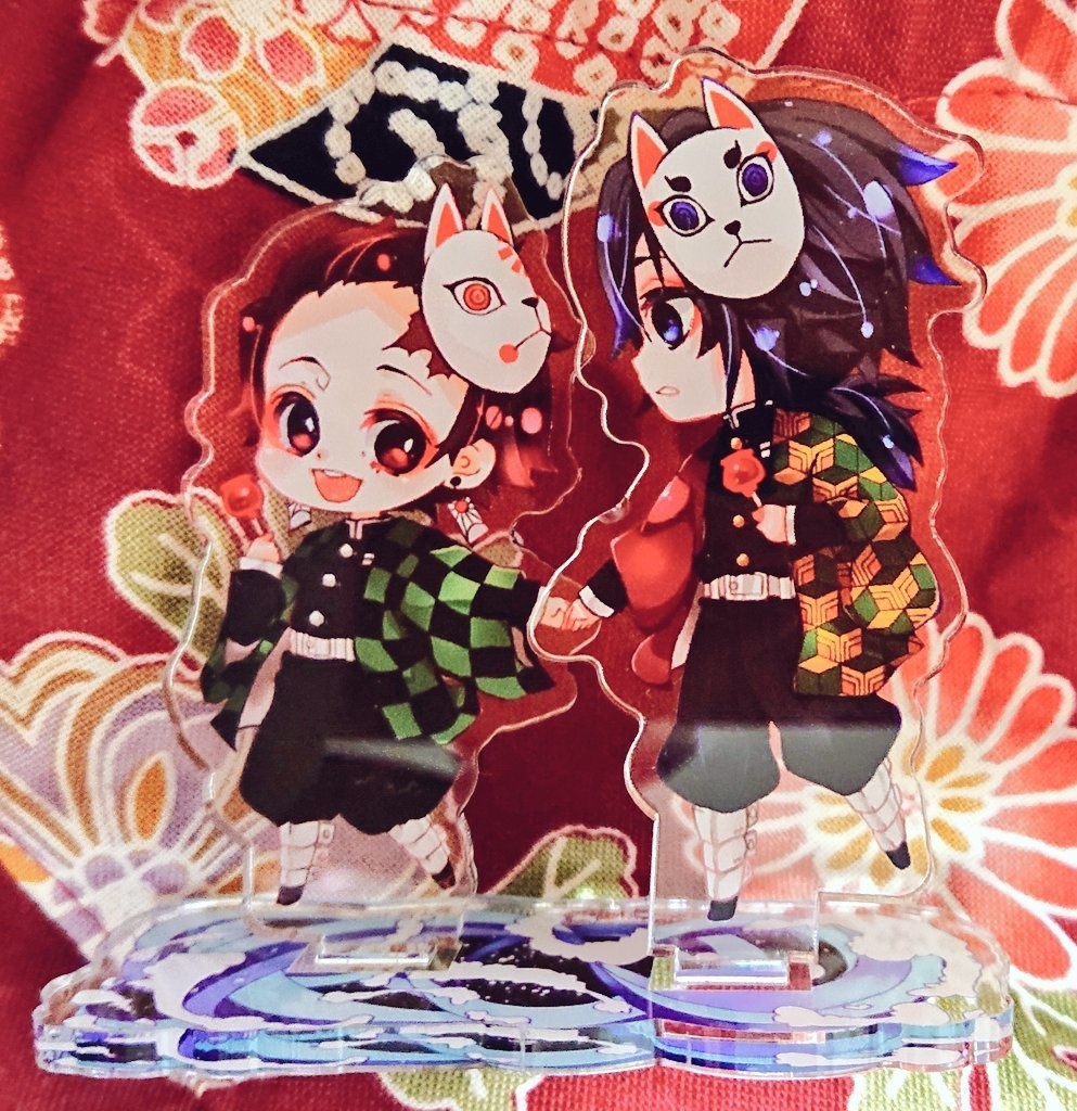 お手て繋ぎアクスタ