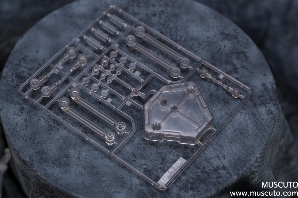 MUSCUTO フライング・デュアルアーム・ベース