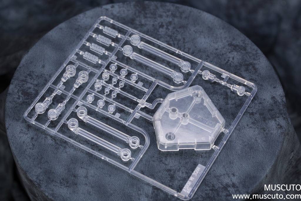 MUSCUTO フライング・デュアルアーム・ベース