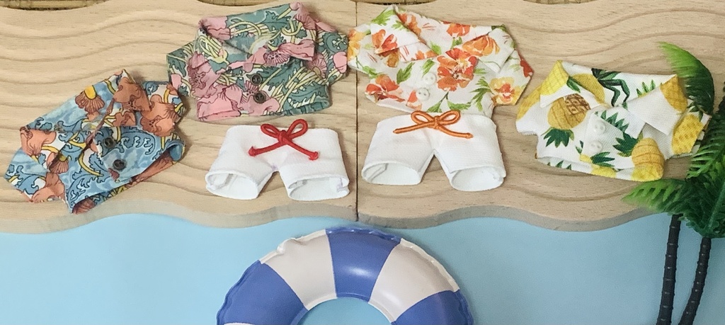 シャツと白パンツのセット