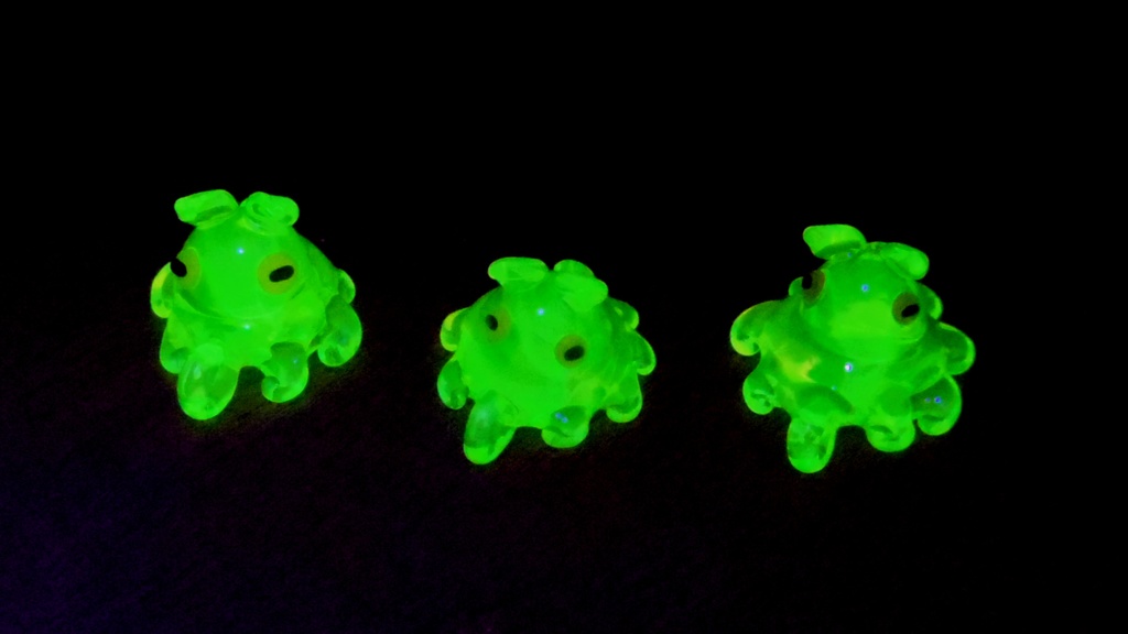 【メンダコフェア】ウランガラスメンダコペンダント