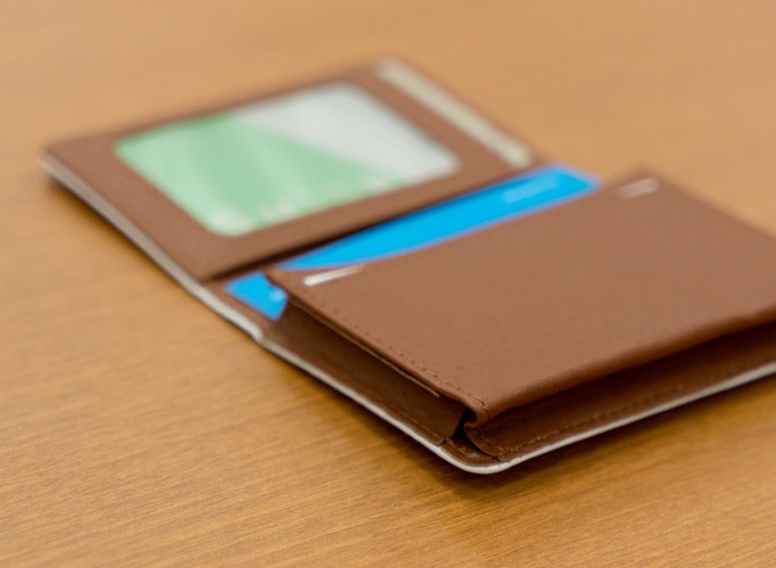 MIA 名刺入れ(パープル×黒)