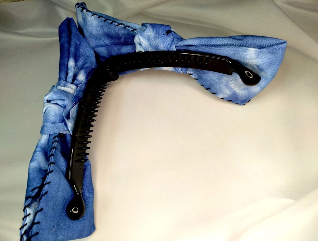 バナナクリップ《午後2時の窓》