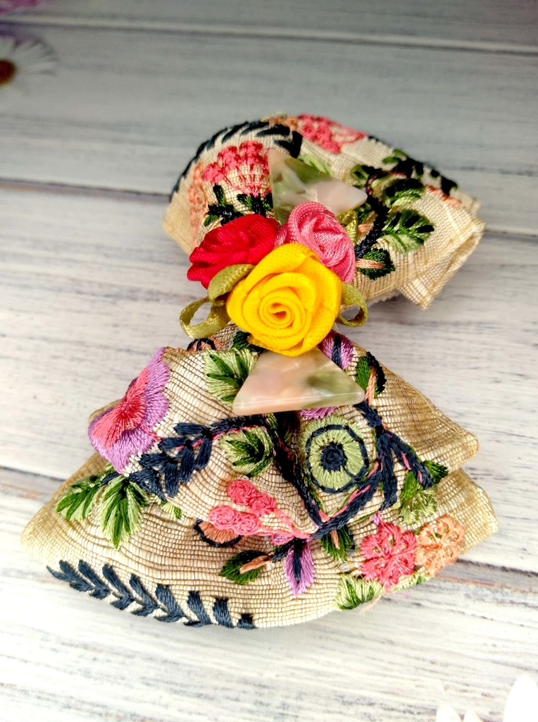 インド刺繍リボンヘアクリップ《幸福の花園》