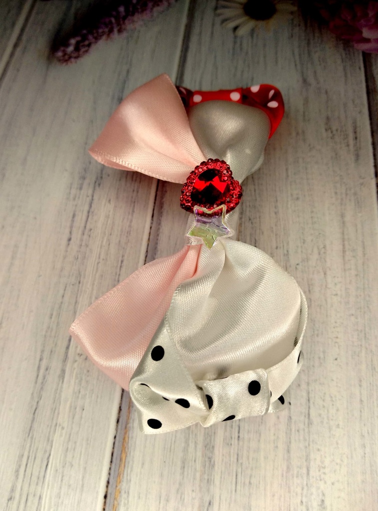 リボンバレッタ《愛される喜び》