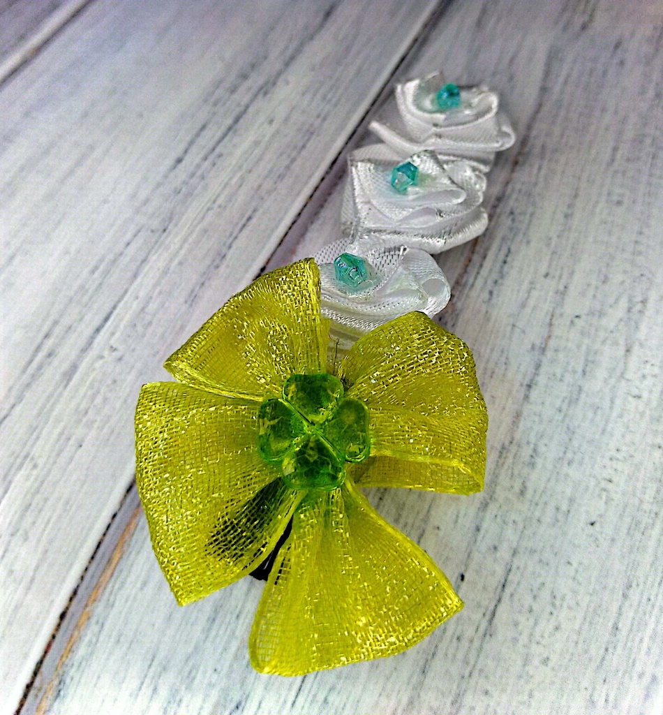 リボンヘアクリップ《見つけてほしくて》