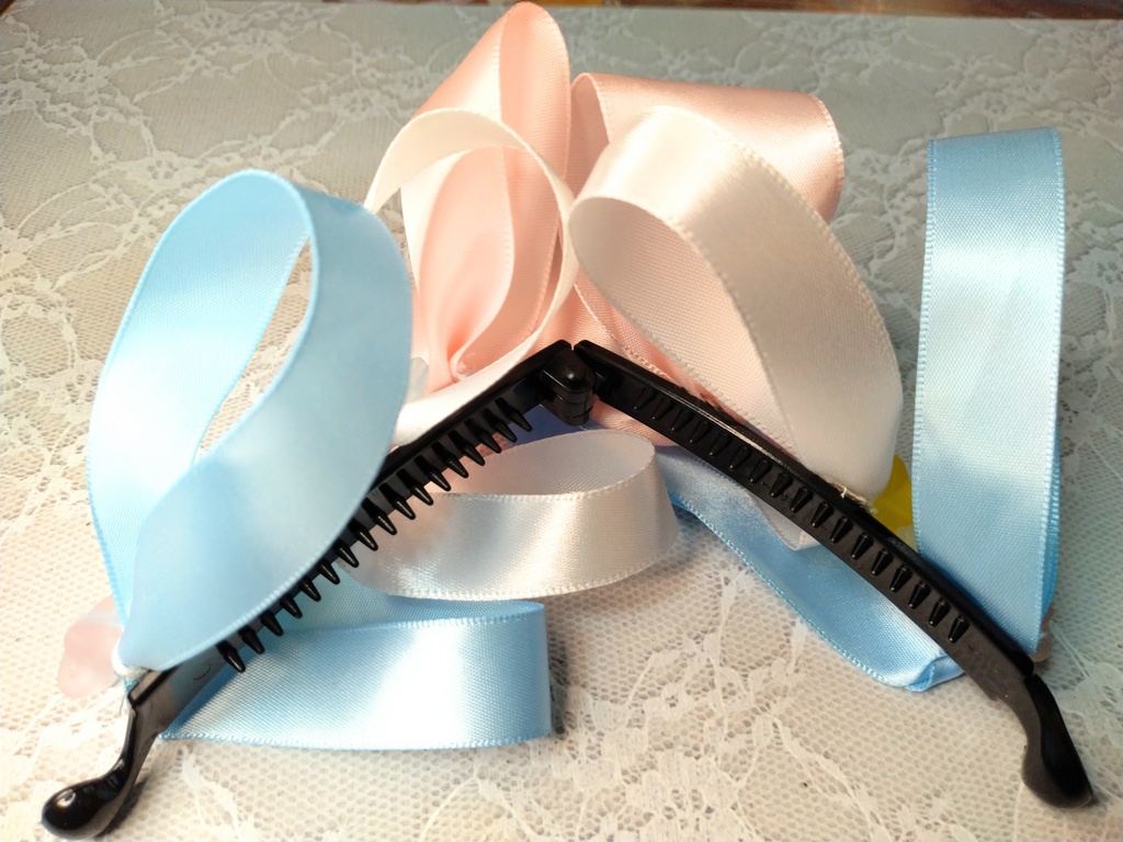 イメージリボンバナナクリップ《思いやりを忘れずに》