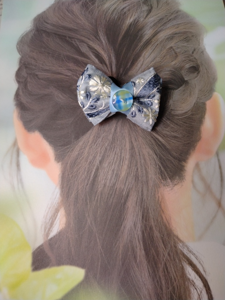 インド刺繍リボンヘアゴム《知性と品格》