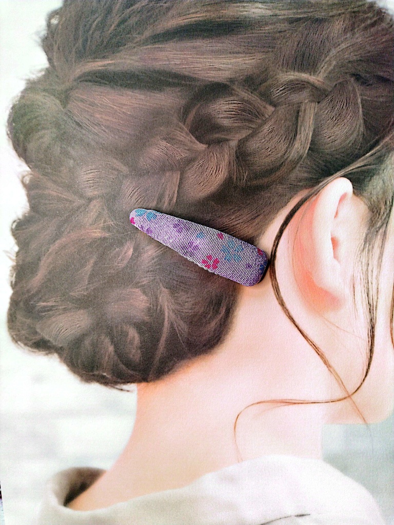 和柄リボンパッチン留め《花散る小川》