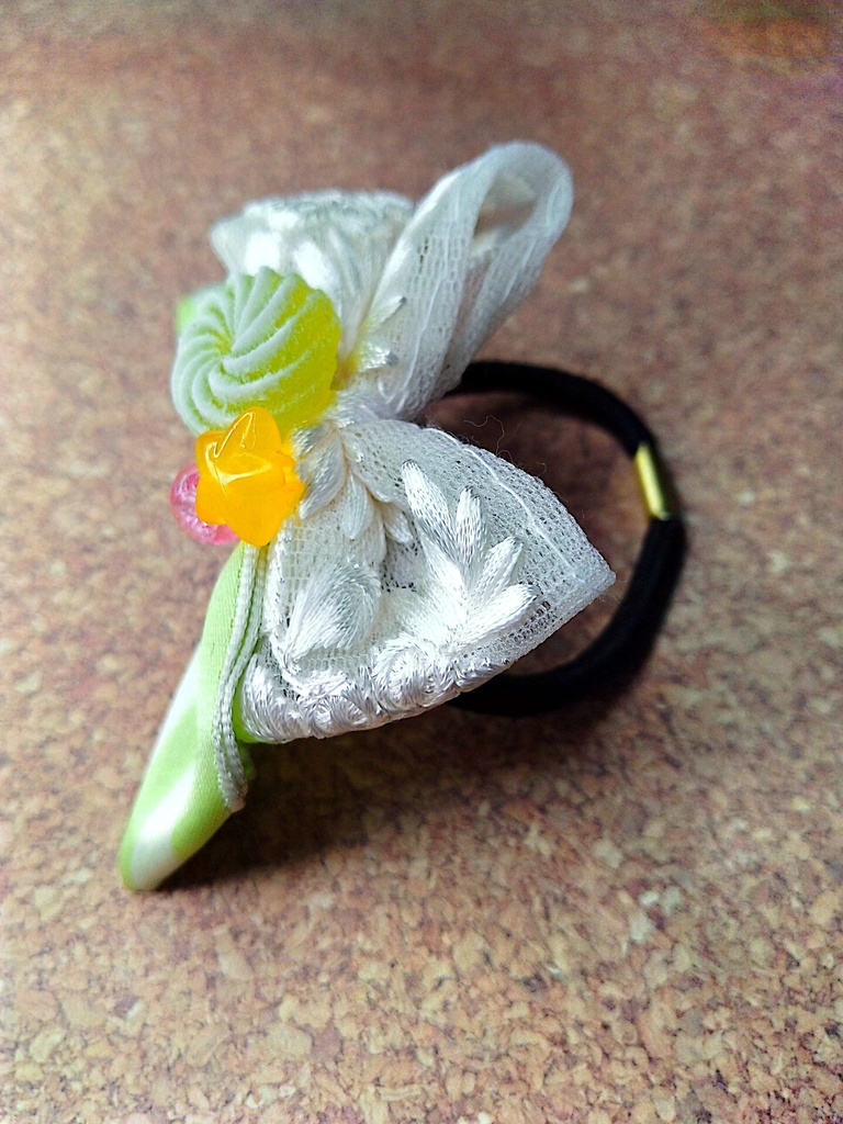 インド刺繍リボンヘアゴム《不機嫌な日曜日》