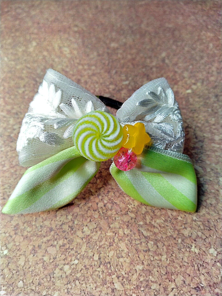 インド刺繍リボンヘアゴム《不機嫌な日曜日》